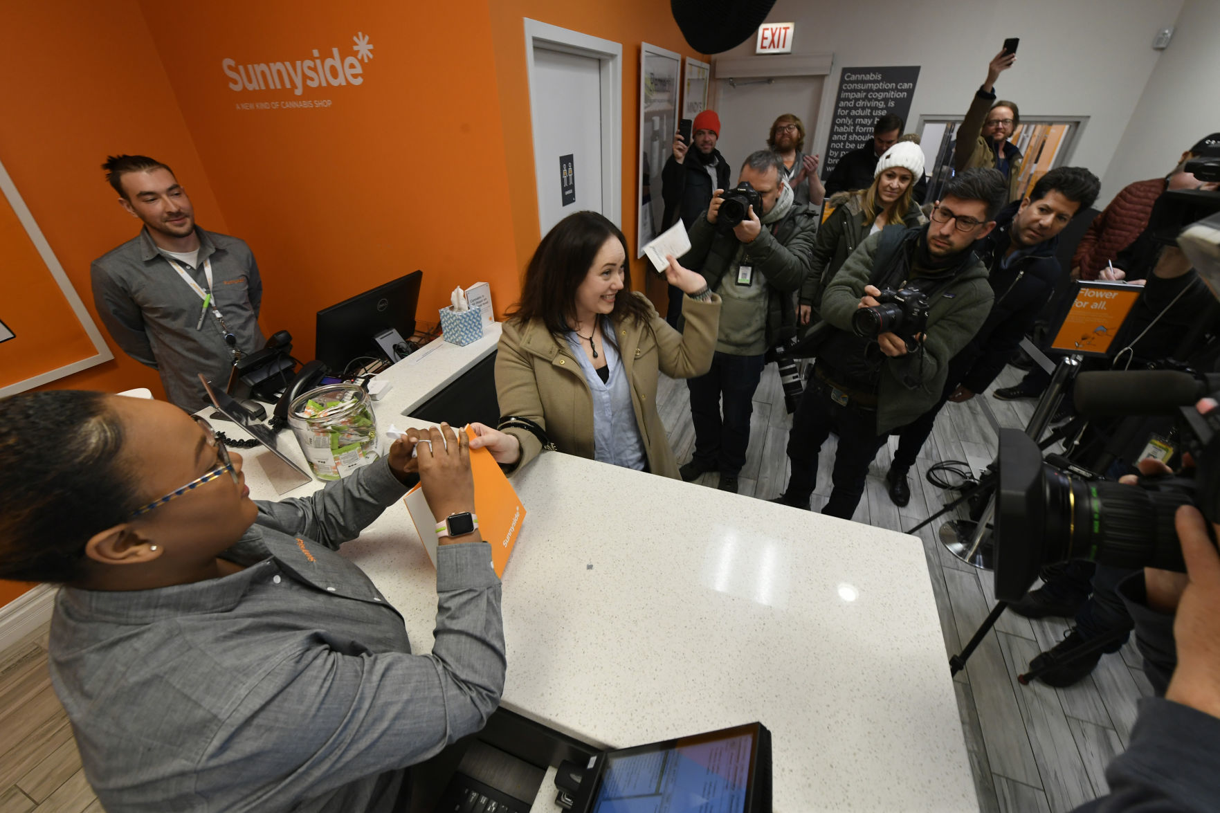 Illinois sees first legal sales of recreational marijuana